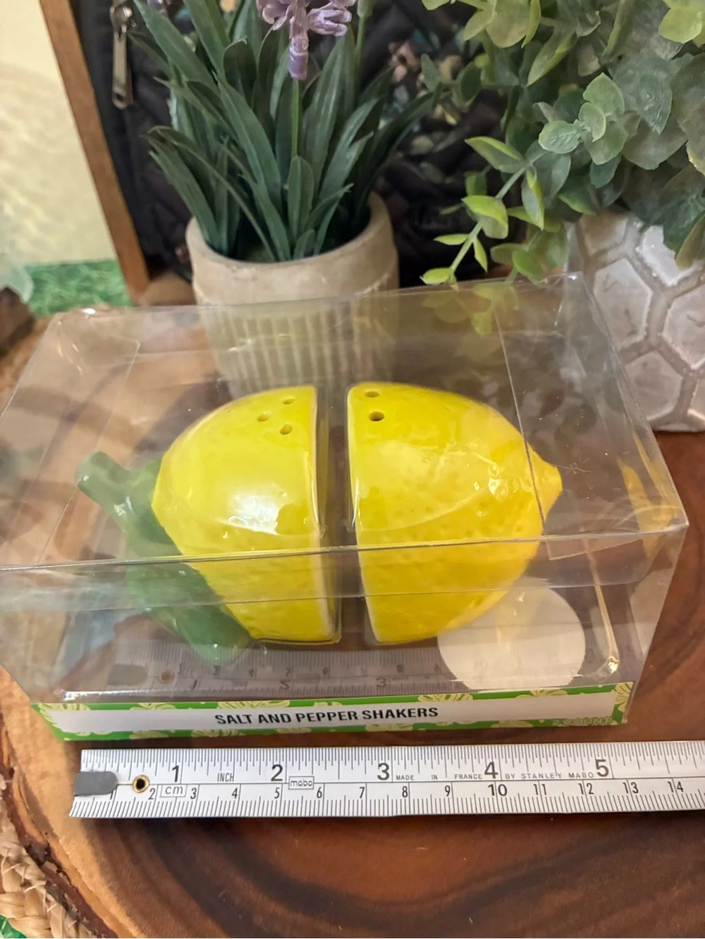 Yellow Ceramic Lemon Salt & Pepper Shakers - Decorative Dinnerware